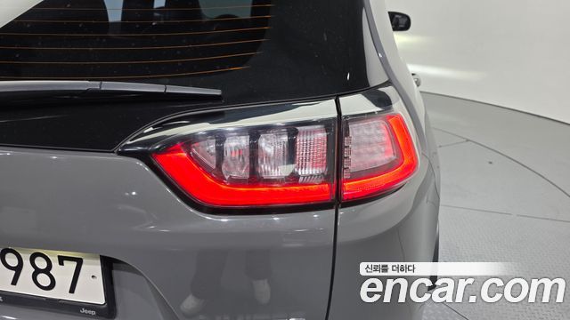 Jeep Cherokee 2021 — photo 9