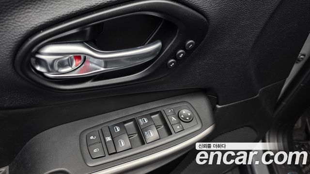Jeep Cherokee 2021 — photo 30