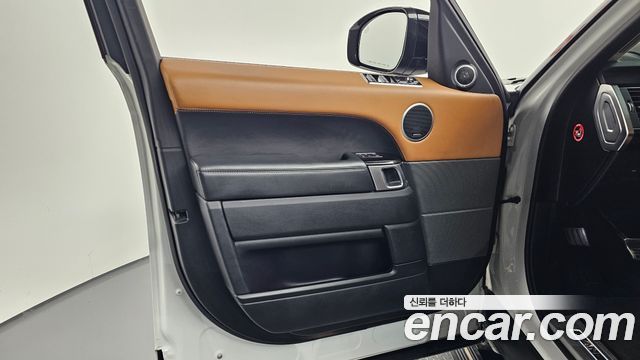 Land Rover Range Rover Sport 2018 — photo 14