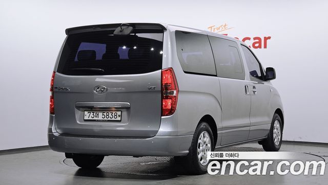 Hyundai Starex 2015 — photo 2