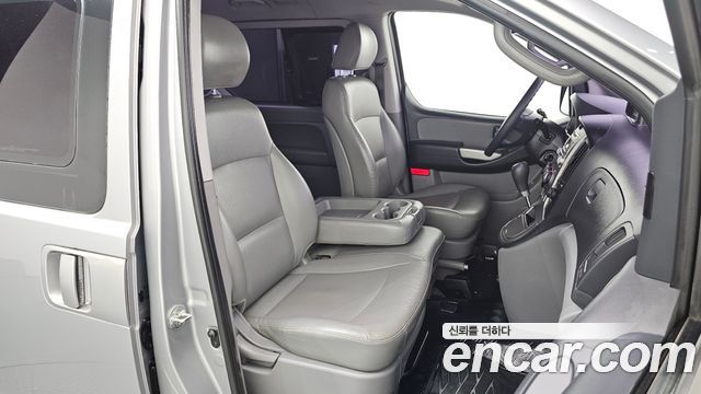 Hyundai Starex 2015 — photo 11