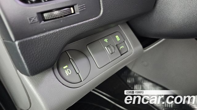 Hyundai Starex 2015 — photo 16