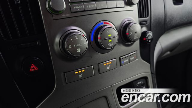 Hyundai Starex 2015 — photo 18