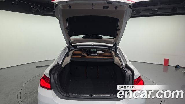 BMW 4-Series 2018 — photo 20