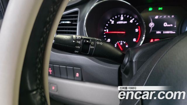 Kia Canival 2017 — photo 15