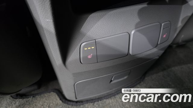 Kia Canival 2017 — photo 19