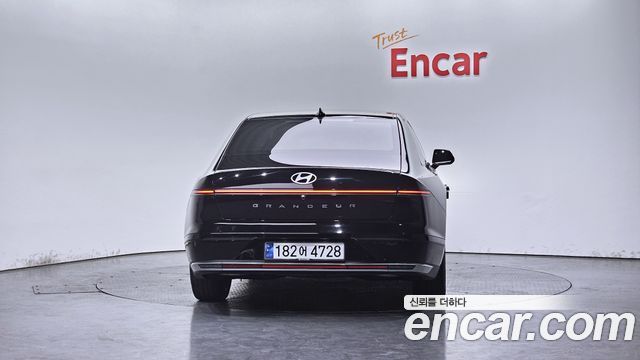 Hyundai Grandeur 2023 — photo 4