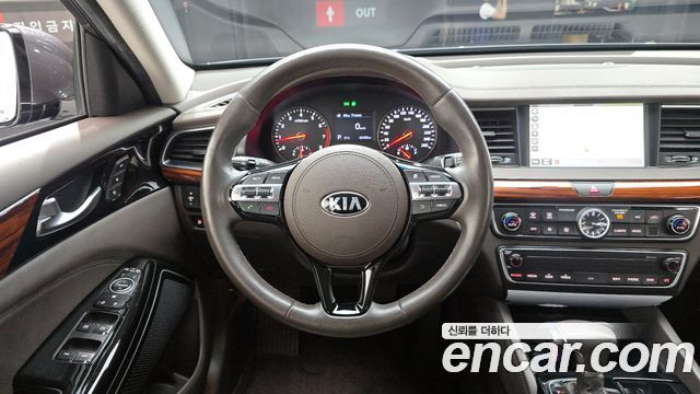 Kia K7 2016 — photo 19