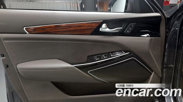 Kia K7 2016 — photo 14
