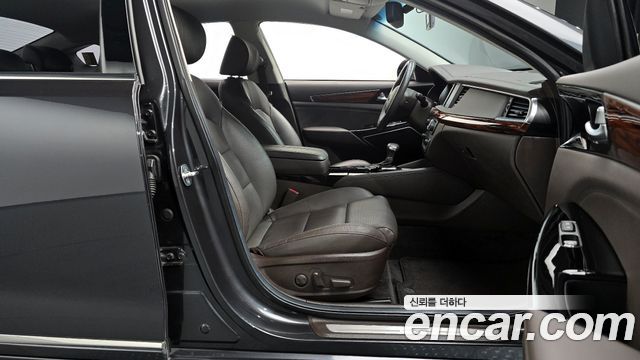 Kia K7 2016 — photo 16