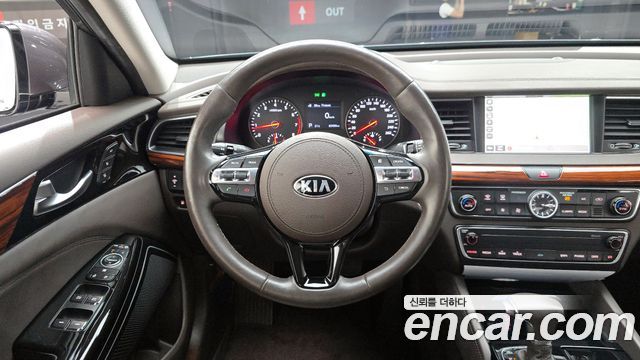 Kia K7 2016 — photo 30