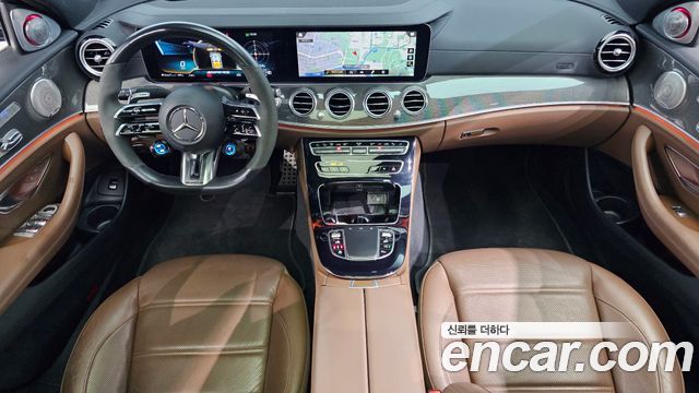 Mercedes-Benz E-Class 2021 — photo 10
