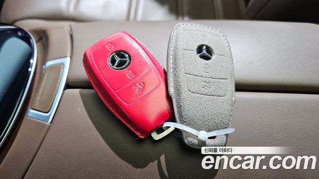 Mercedes-Benz E-Class 2021 — photo 23