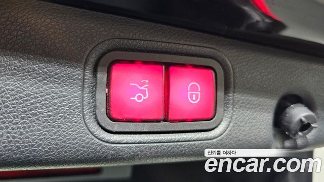 Mercedes-Benz E-Class 2021 — photo 24