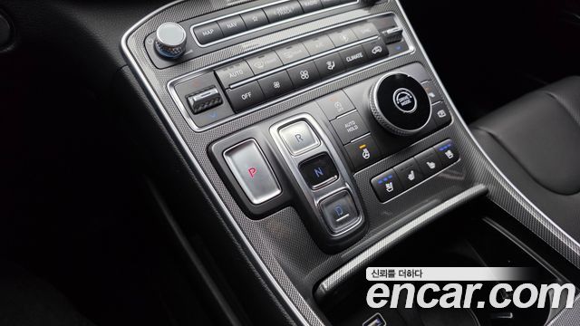 Hyundai Santafe 2022 — photo 12