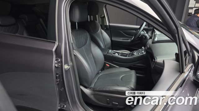 Hyundai Santafe 2022 — photo 18