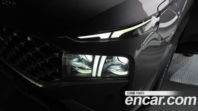 Hyundai Santafe 2022 — photo 8
