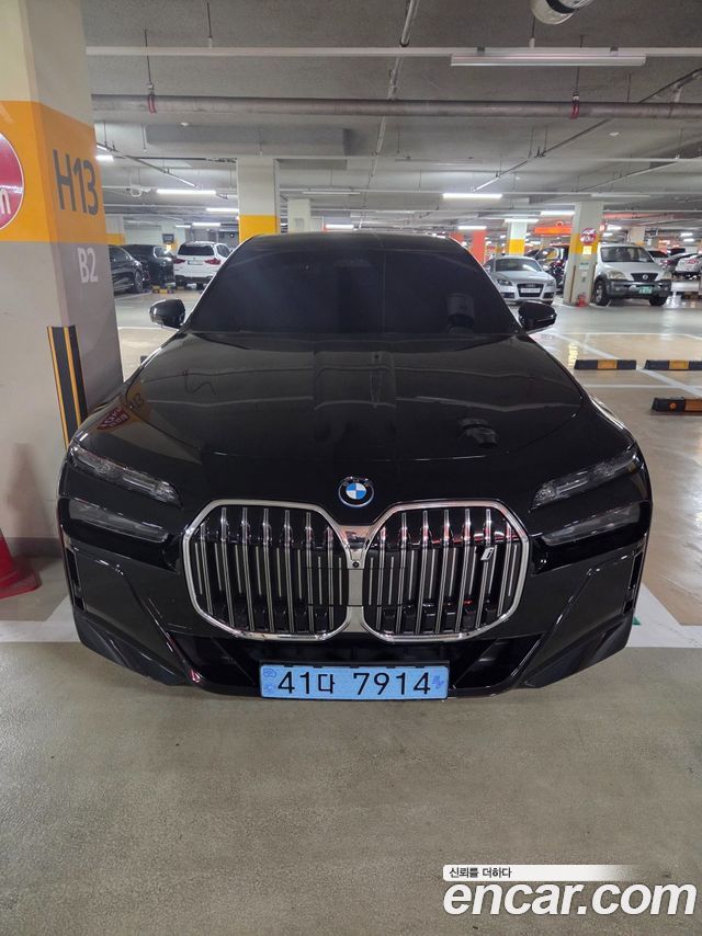 BMW i7 2024 — photo 1