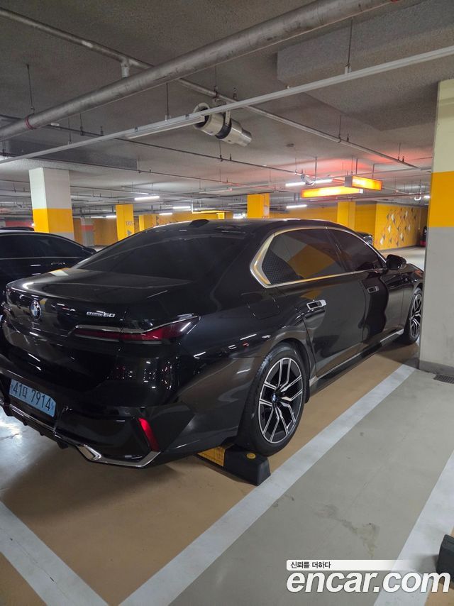 BMW i7 2024 — photo 4
