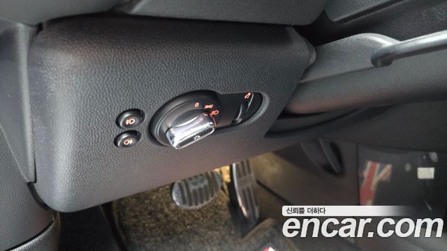 Mini Cooper 2018 — photo 27