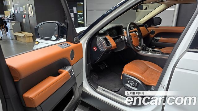 Land Rover Range Rover Sport 2017 — photo 13