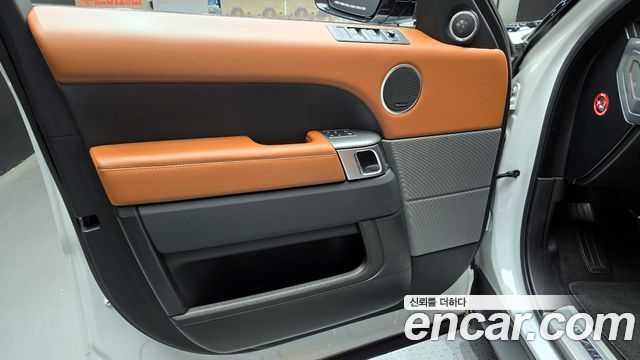 Land Rover Range Rover Sport 2017 — photo 14