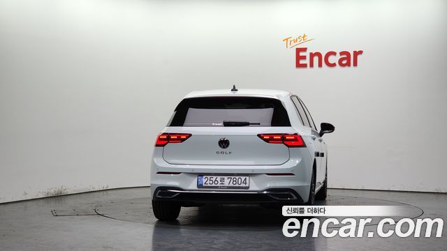 Volkswagen Golf 2024 — photo 4