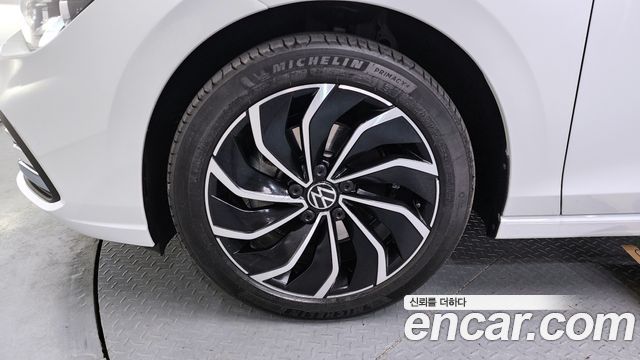 Volkswagen Golf 2024 — photo 5