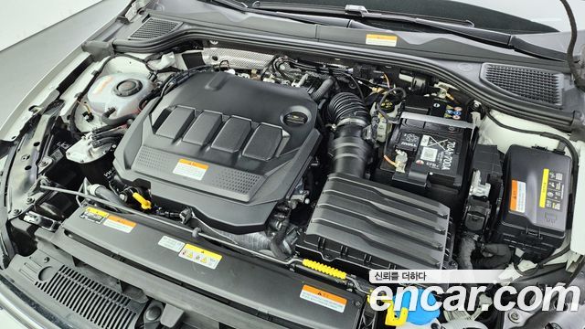Volkswagen Golf 2024 — photo 6