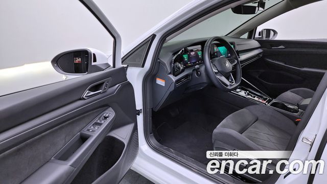 Volkswagen Golf 2024 — photo 13