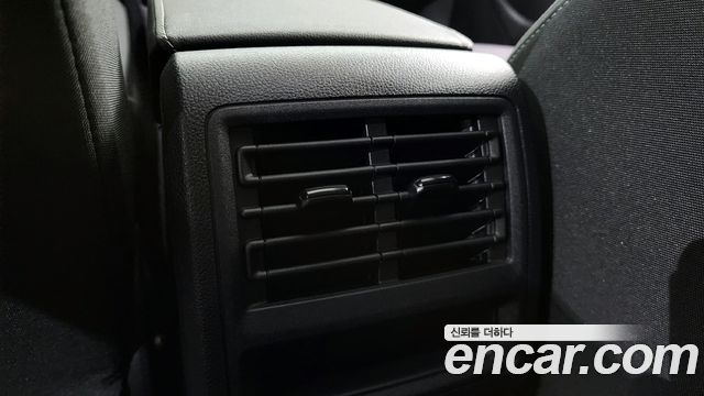 Volkswagen Golf 2024 — photo 25
