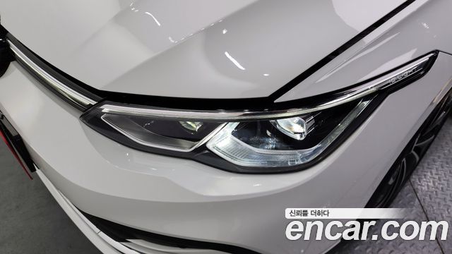 Volkswagen Golf 2024 — photo 8