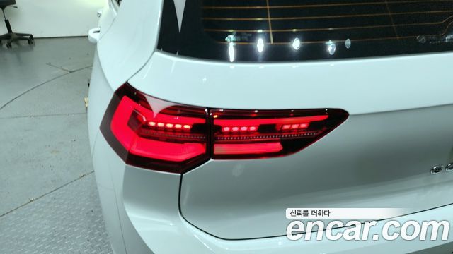 Volkswagen Golf 2024 — photo 9