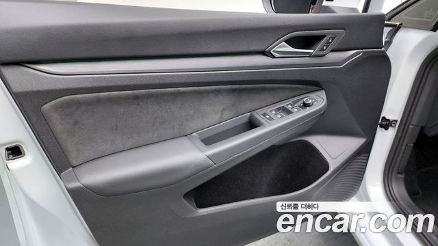 Volkswagen Golf 2024 — photo 14