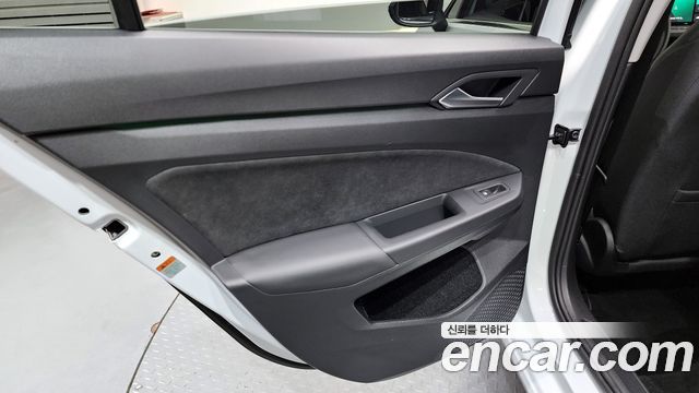 Volkswagen Golf 2024 — photo 15