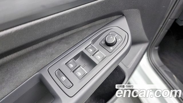 Volkswagen Golf 2024 — photo 29