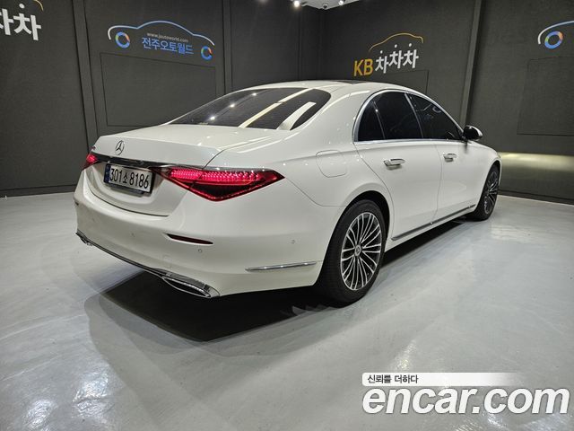 Mercedes-Benz S-Class 2022 — photo 2