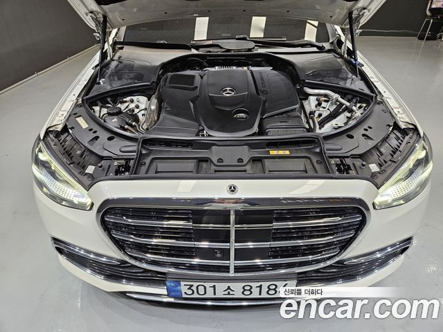 Mercedes-Benz S-Class 2022 — photo 6