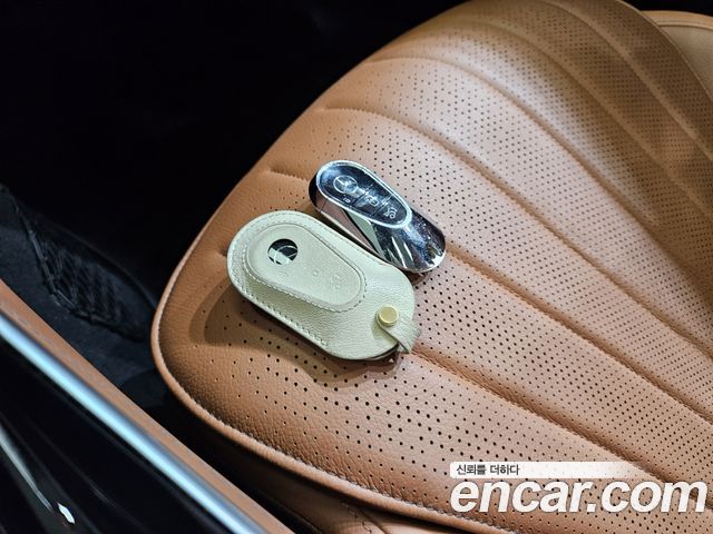Mercedes-Benz S-Class 2022 — photo 17