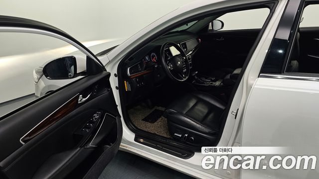 Kia K7 2016 — photo 13