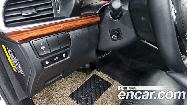 Kia K7 2016 — photo 22