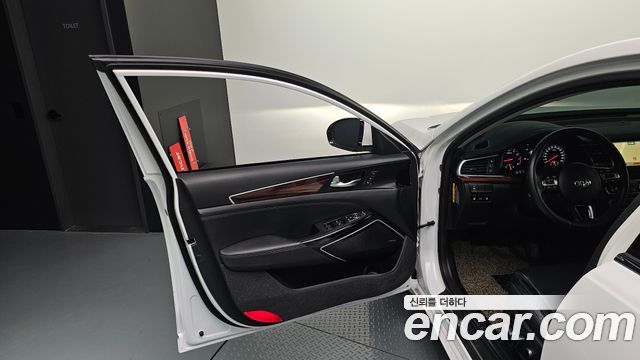 Kia K7 2016 — photo 14