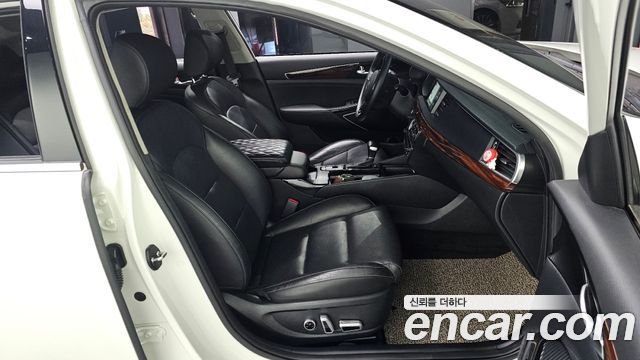 Kia K7 2016 — photo 16