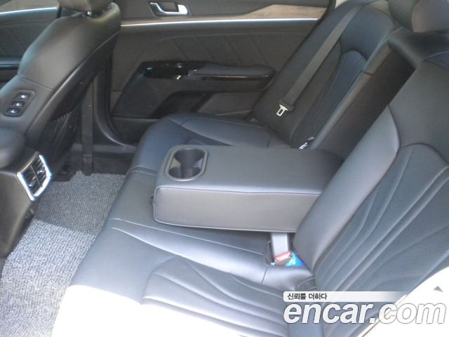 Kia K5 2023 — photo 10