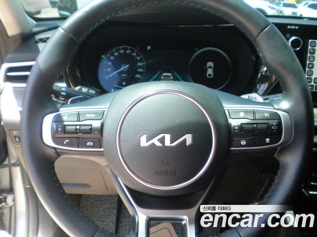 Kia K5 2023 — photo 15