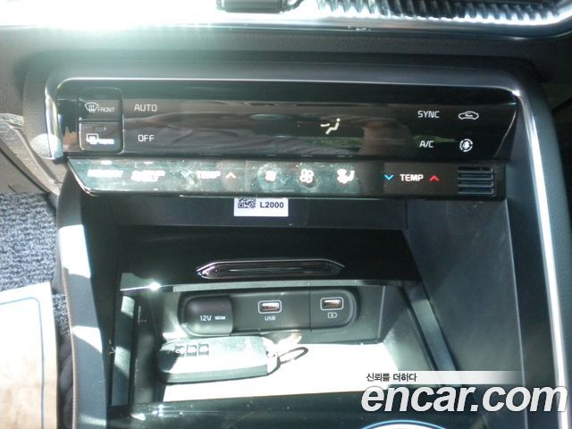 Kia K5 2023 — photo 17