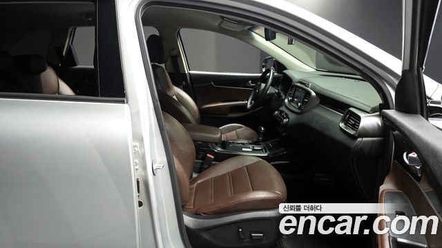 Kia Sorento 2016 — photo 12