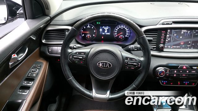 Kia Sorento 2016 — photo 13
