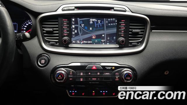 Kia Sorento 2016 — photo 14