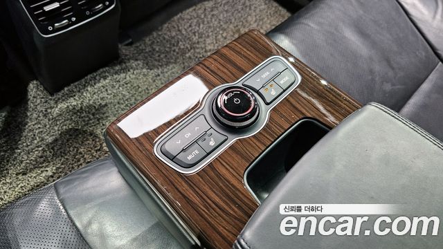 Kia K7 2015 — photo 16